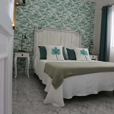 Esmeralda Apartment *